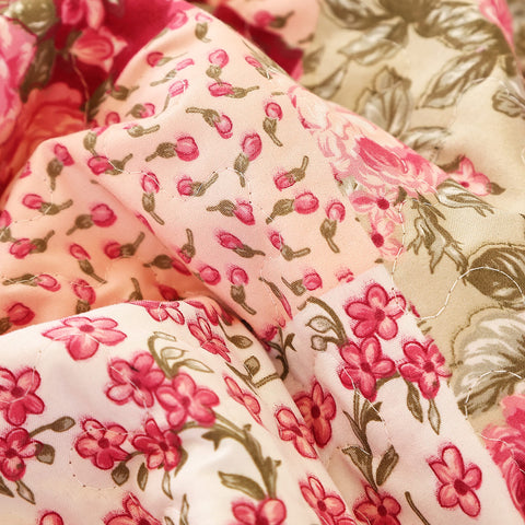 Full/Queen size quilt with two shams ready for bed decor