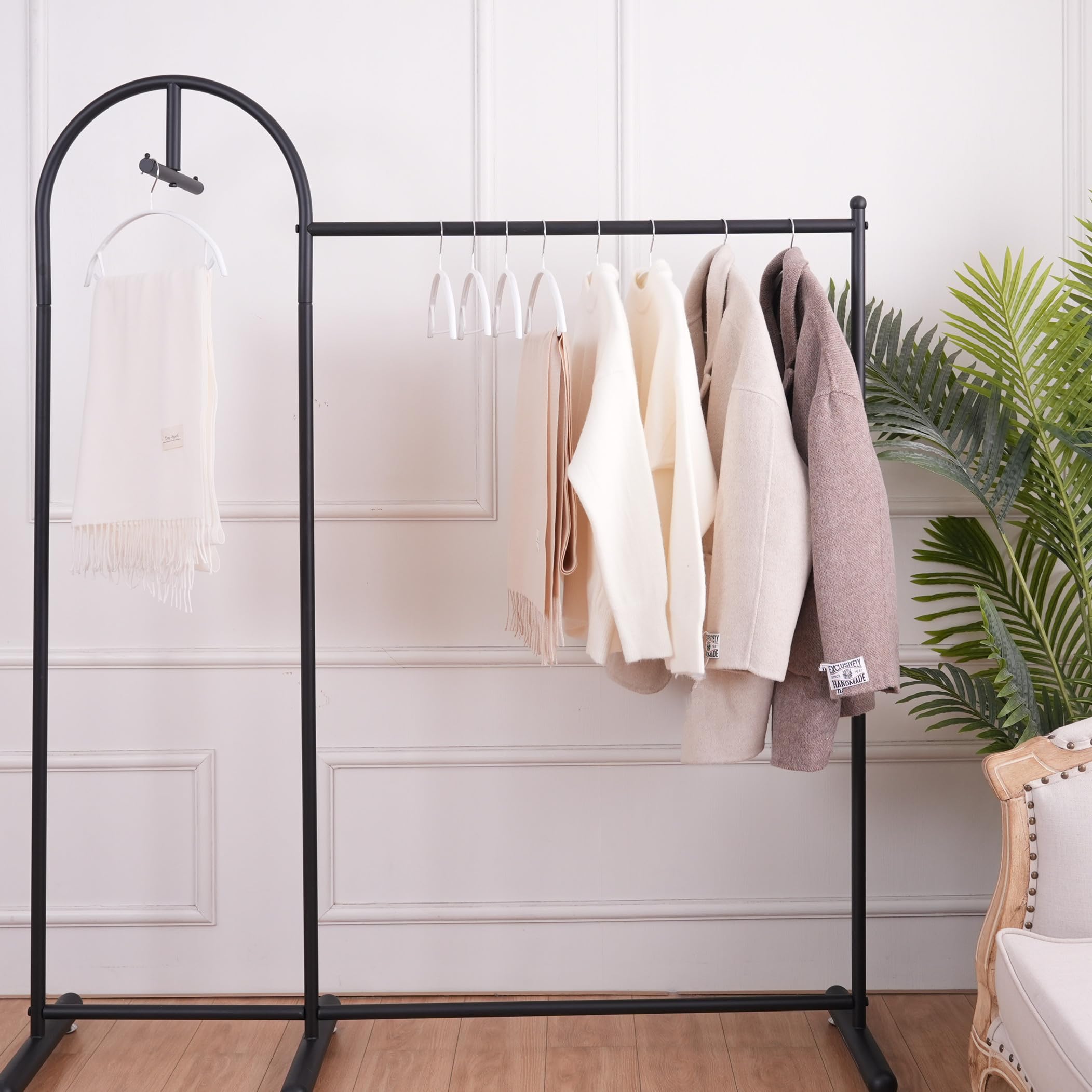 Cocomaya drying-use hanger supports air-drying of delicate fabrics.