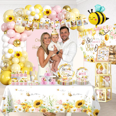 Cocomigo high chair banner adds a playful touch at the table setting.