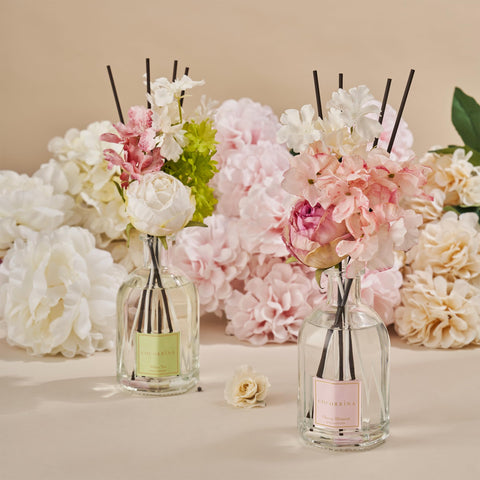 COCORRÍNA preserved flowers diffuser elevates decor with natural elegance for stylish ambience.