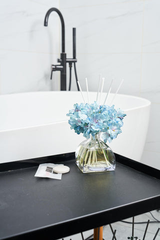 Cocorrina diffuser placed in bathroom for inviting ambiance.