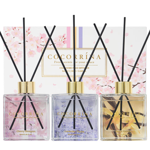 COCORRÍNA Warm Vanilla reed diffuser bottle for lasting fragrance in any room.