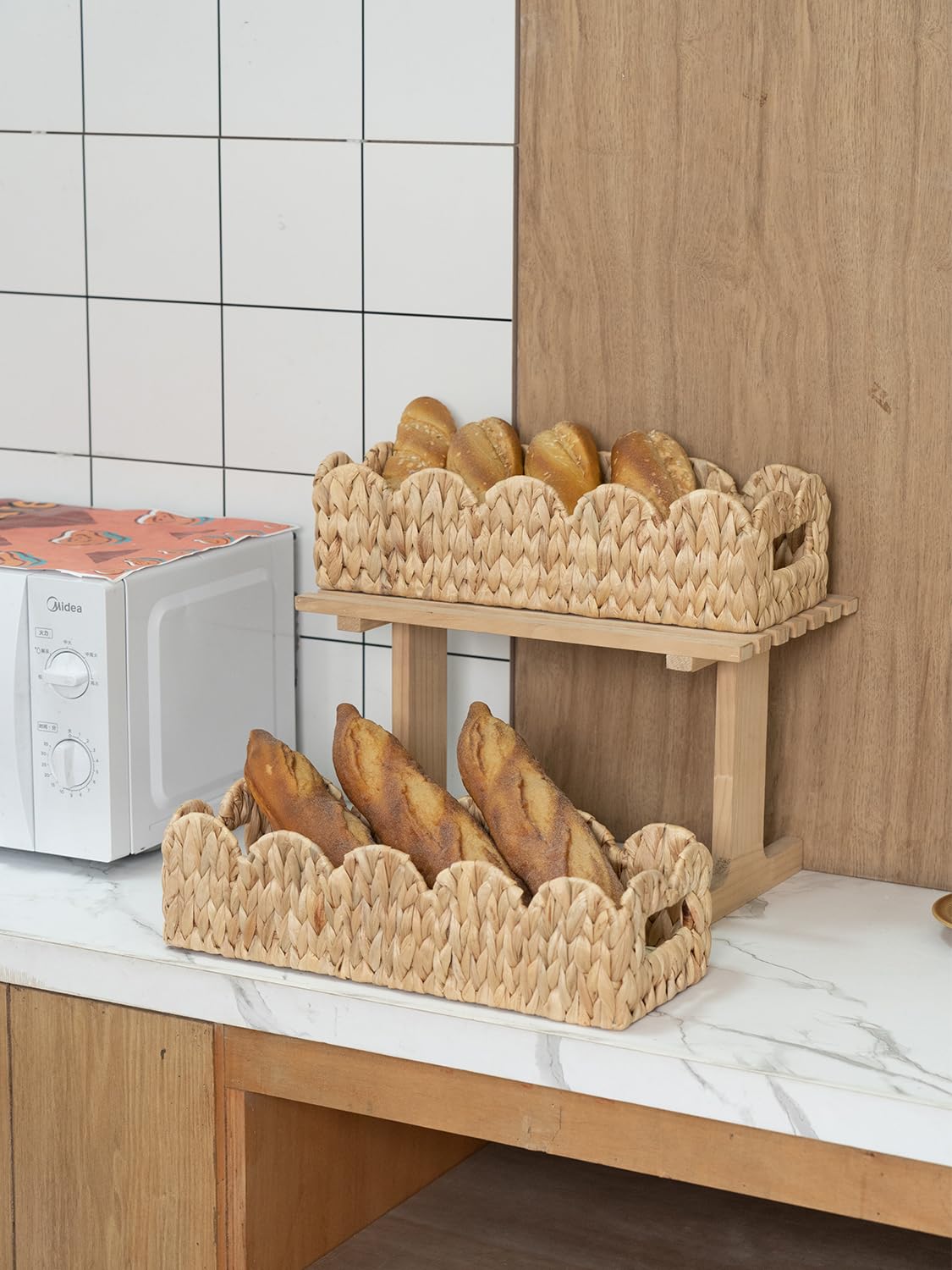 Coeusy open-weave design promotes airflow to keep contents dry