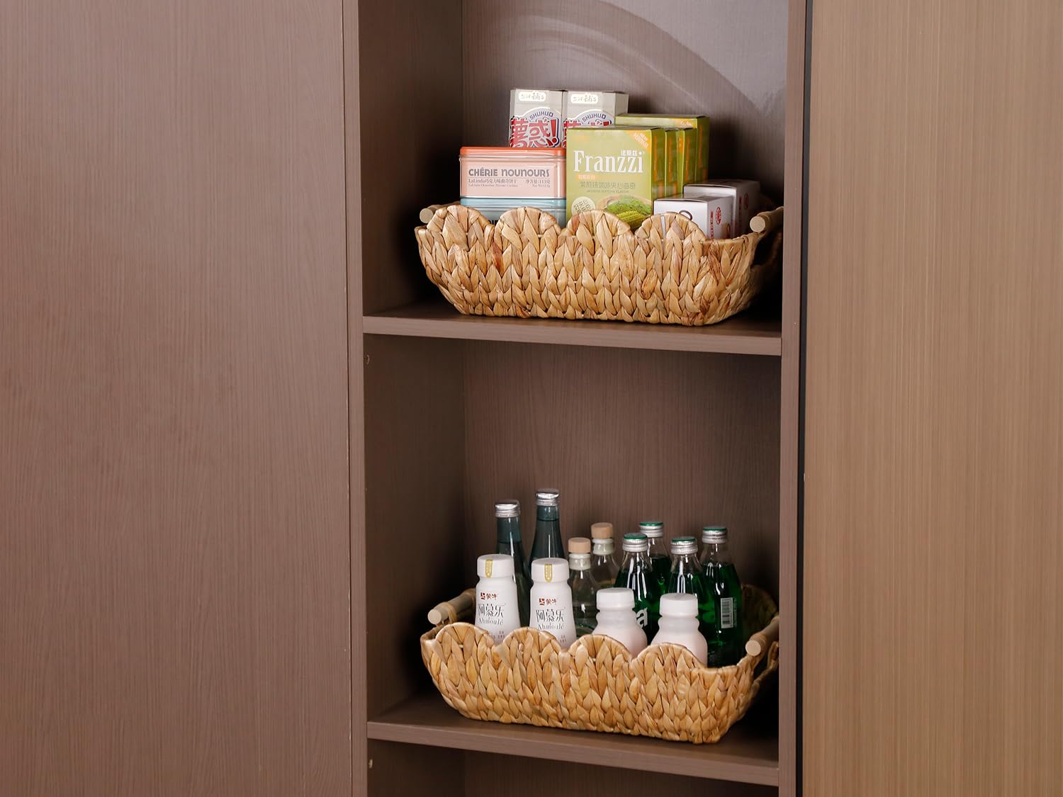 Coeusy seashell inspired scalloped edge basket on shelf