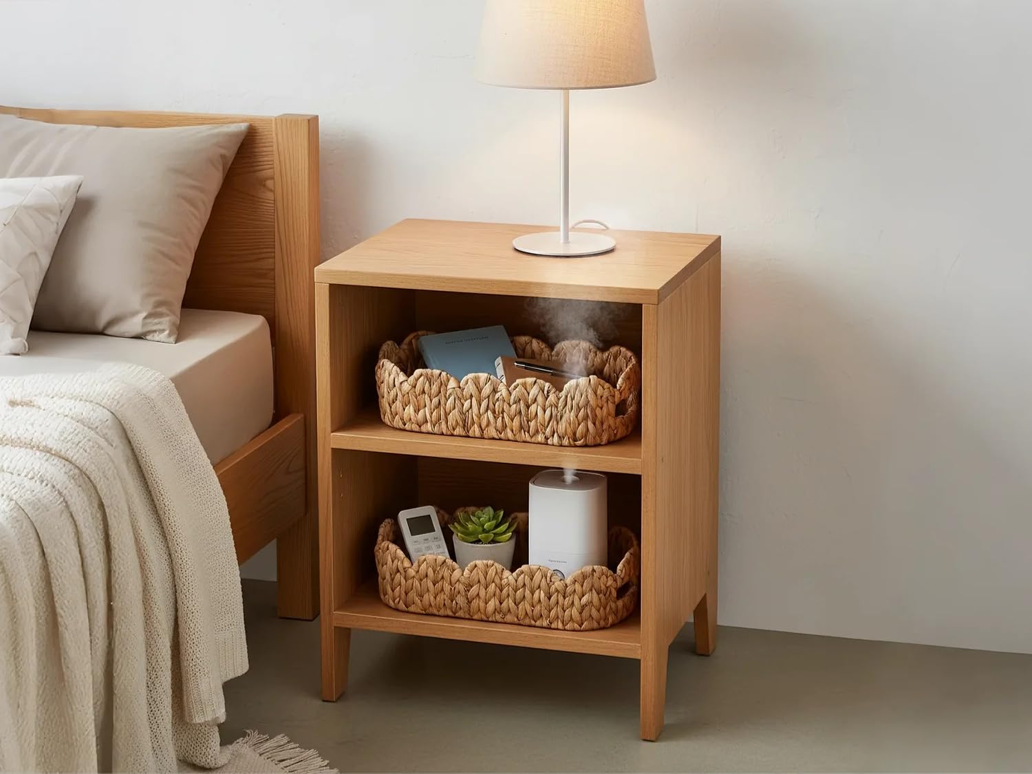 Coeusy eco-friendly hand-woven basket uses natural seagrass and water hyacinth.