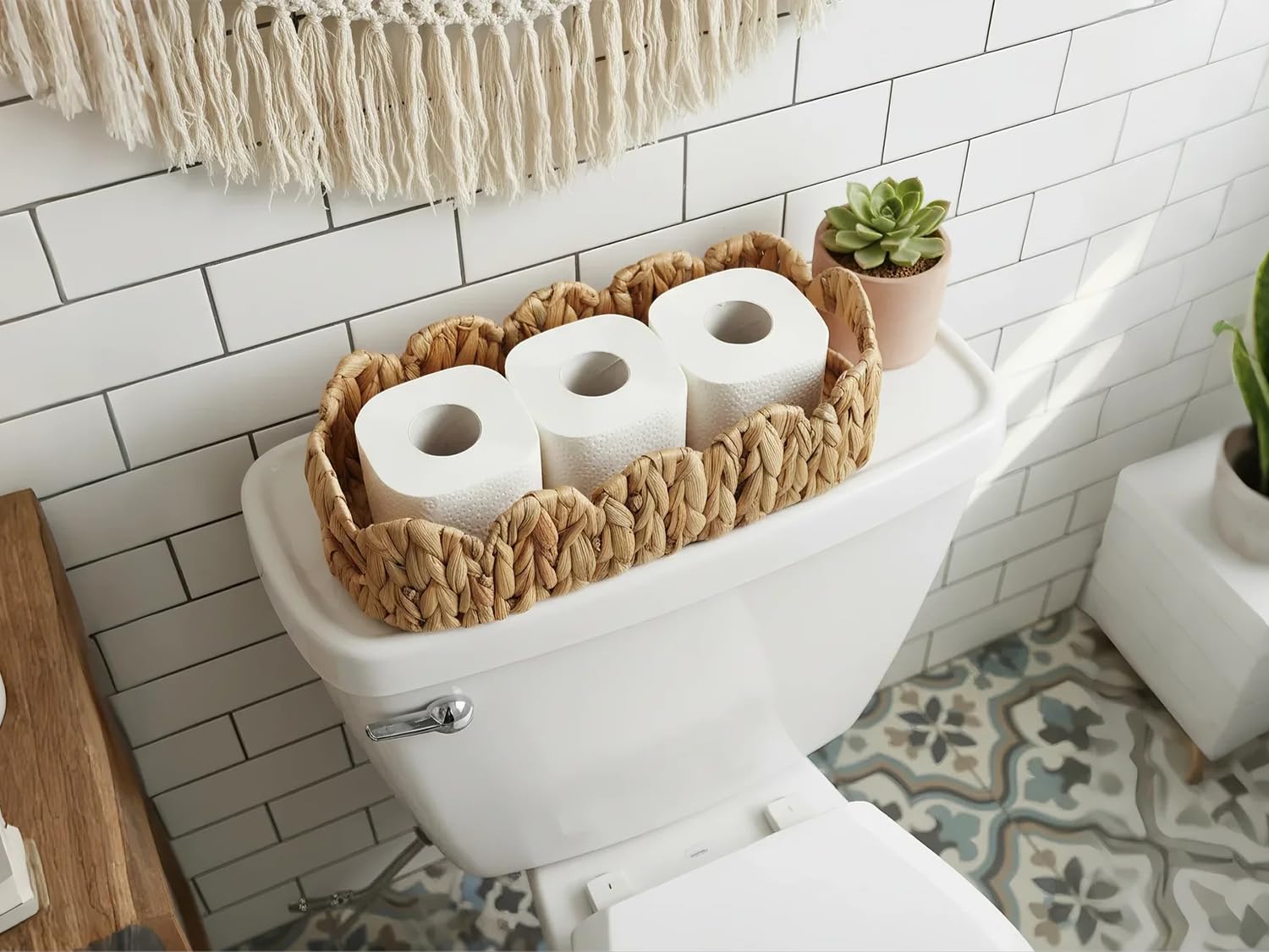 Coeusy natural weave basket showing hand-woven texture and eco-friendly materials.