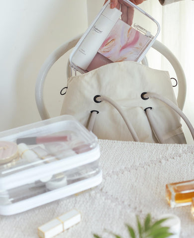 CoiiJoii durable BPA-free plastic case protects items during travel