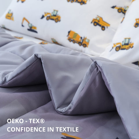 Cokouchyi car theme pillowcase design adds bright accents and kid friendly detail.