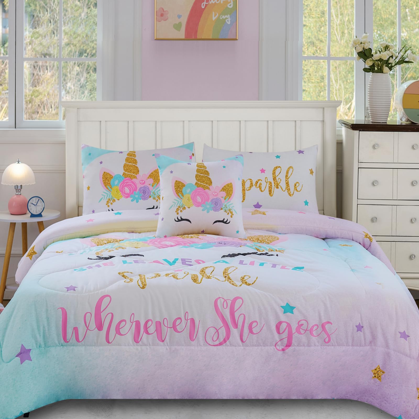 Cokouchyi full-size unicorn bedding with a 3D design creates magical sleep.