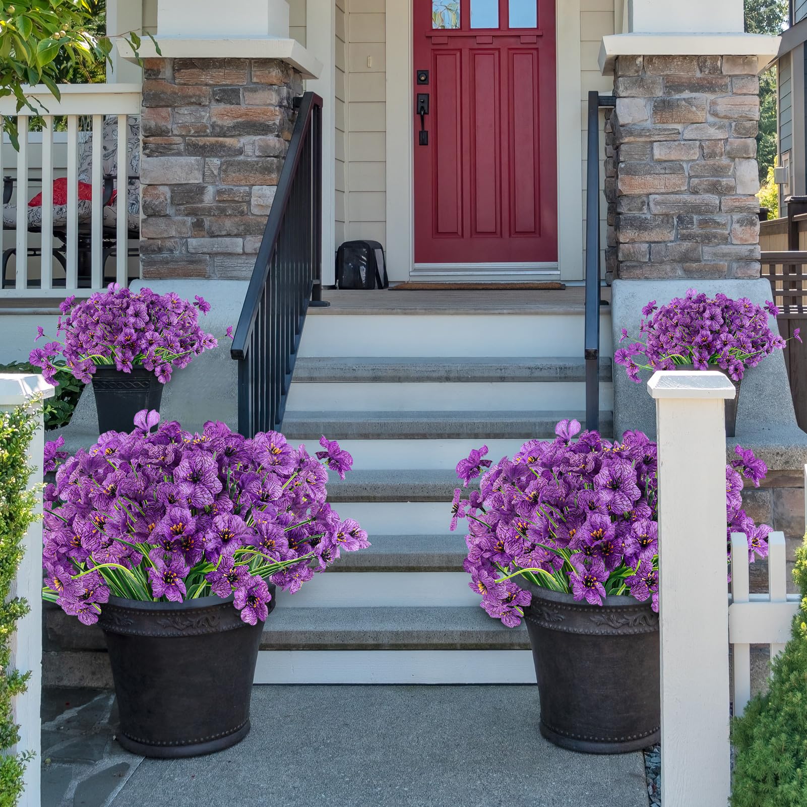 ColoPlay color-variety set offers year-round decorating options.