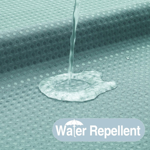 Colorful Star water-repellent fabric sheds droplets quickly.