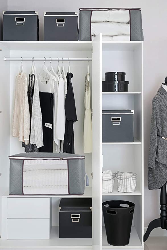 Combocube clothes bag delivering space-saving storage with reinforced handles