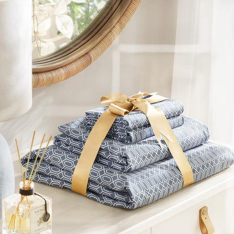 Comfort Spaces breathable cotton sheet close-up highlighting soft texture.