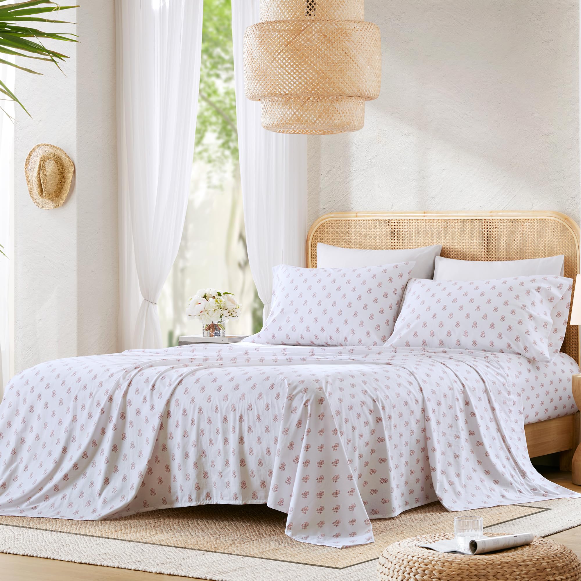Comfort Spaces Floral cotton pillowcases paired with the full sheet set