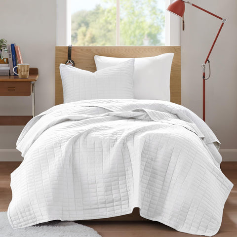 Comfort Spaces Kienna quilt sham 20x26 coordinates with the coverlet for a polished bed.