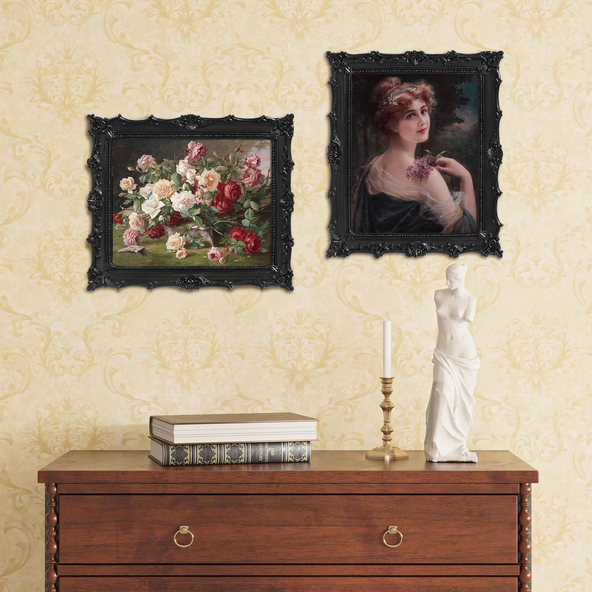 Comfymon black velvet backing protects photos from dust and scuffs