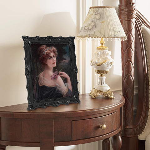 Comfymon vintage frame with smudge-proof glass keeps memories crisp
