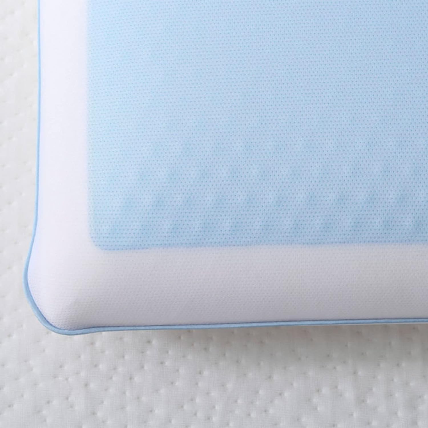 COOL GEL breathable knit cover demonstrates moisture-wicking comfort