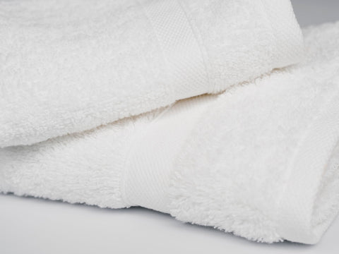 Corporate Hills CH white bath towels durable through many washes for long-term value.