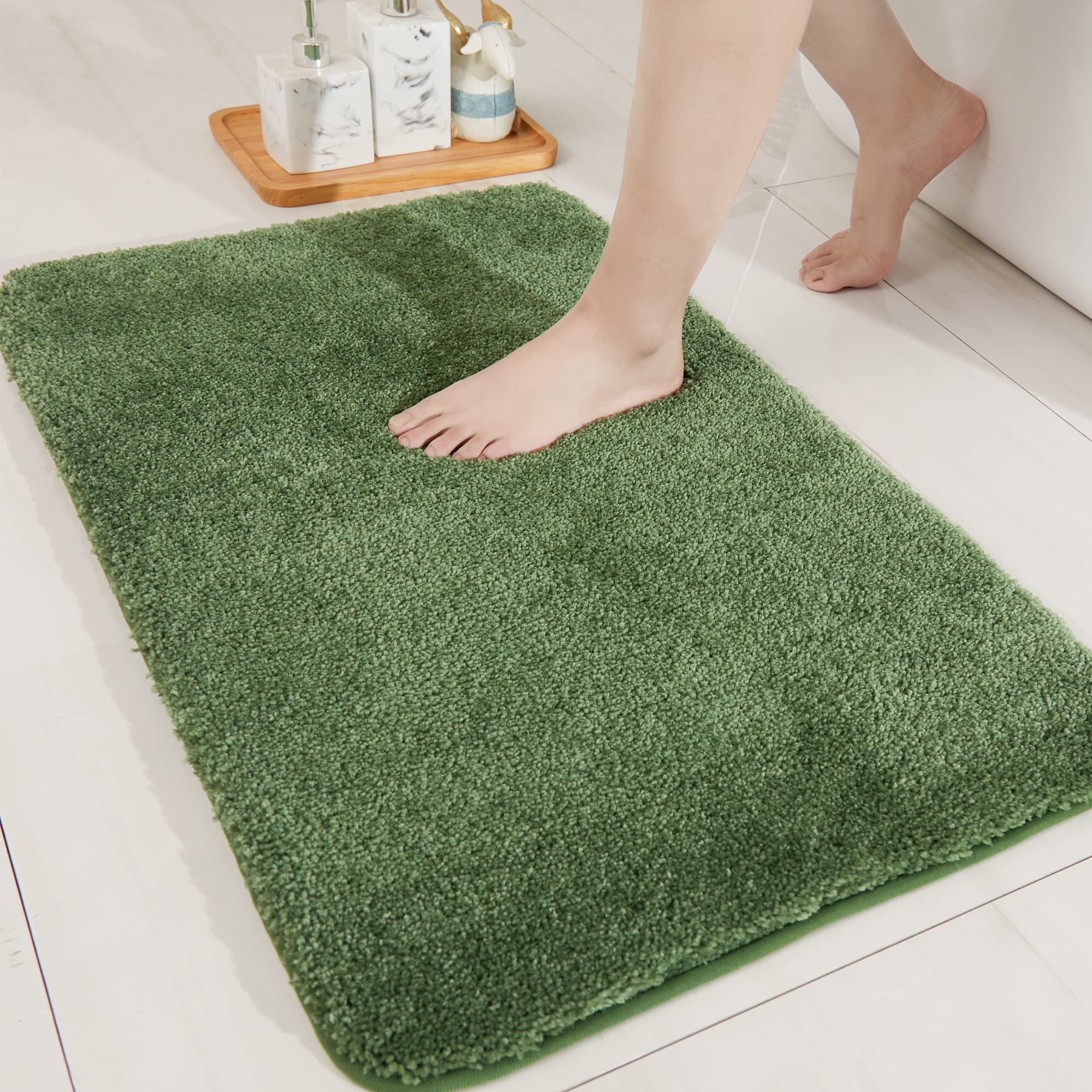 COSY HOMEER anti-slip-bottom bath rug for safer bathroom footing.