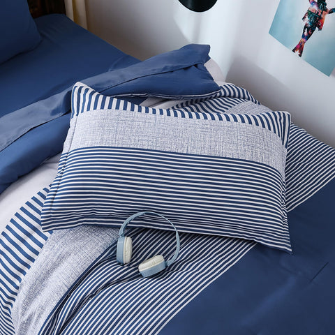 Cottolester twin sheet set with pillowcases and shams complements the comforter