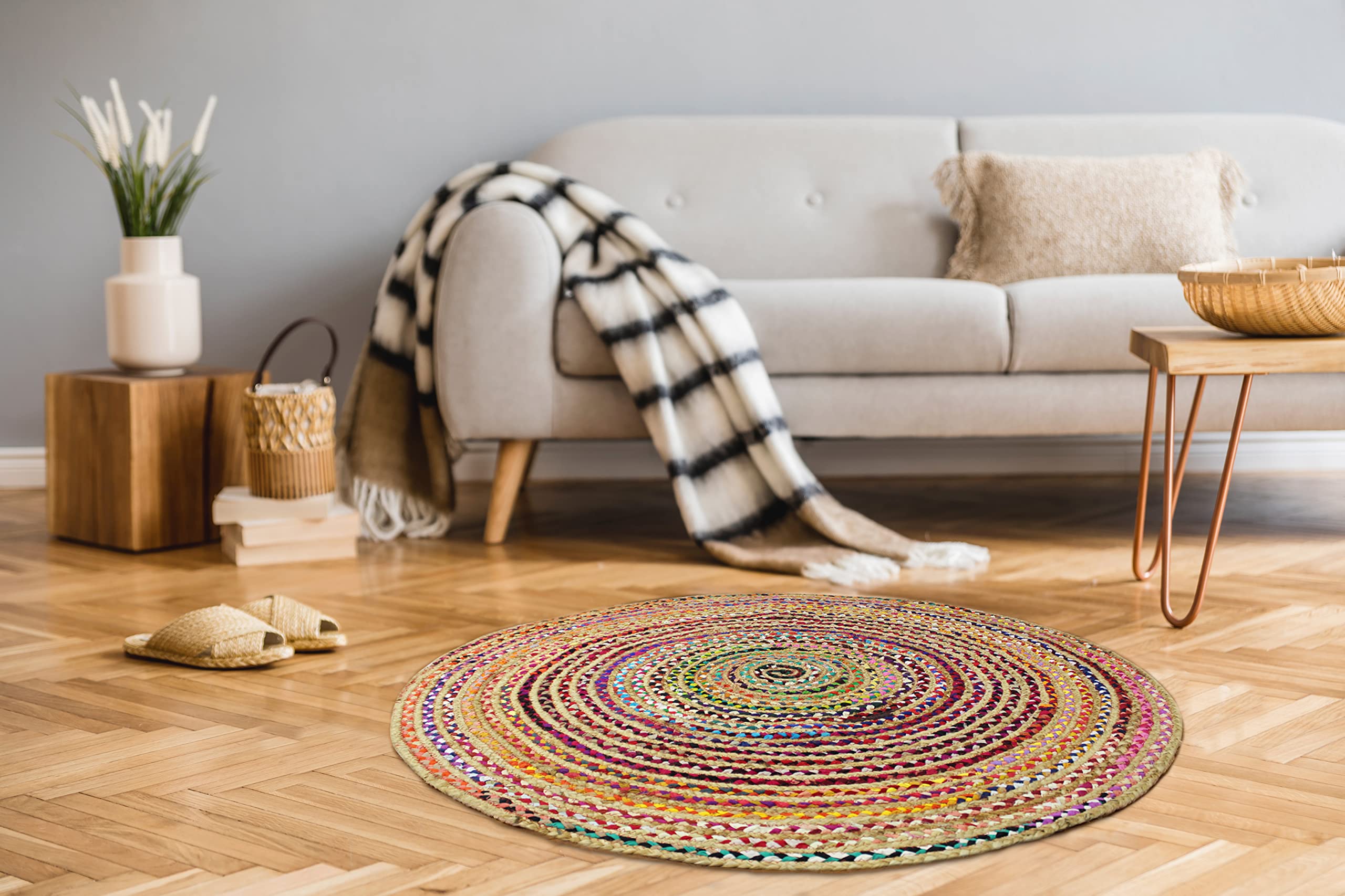 COTTON CRAFT 0.35-inch thickness provides a soft, low-profile feel