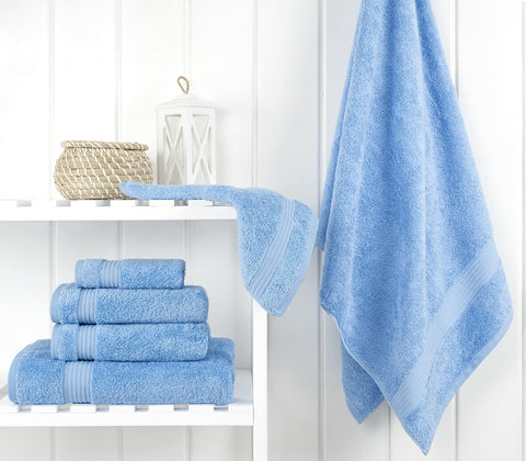 Cotton Paradise 600gsm closeup highlights thick, luxurious pile for quick drying.