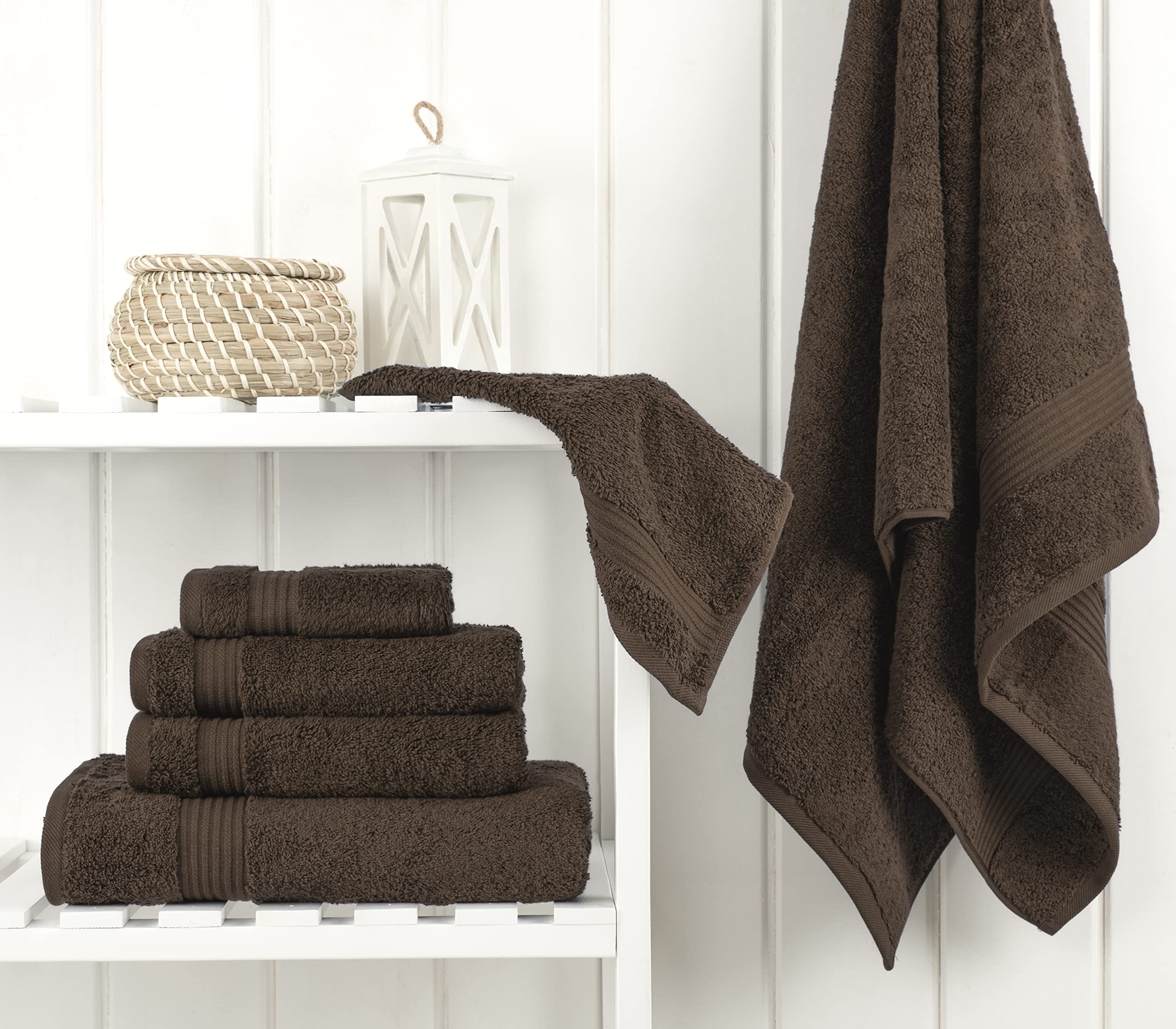 Bath towels 27x54 inches from Cotton Paradise absorb moisture quickly