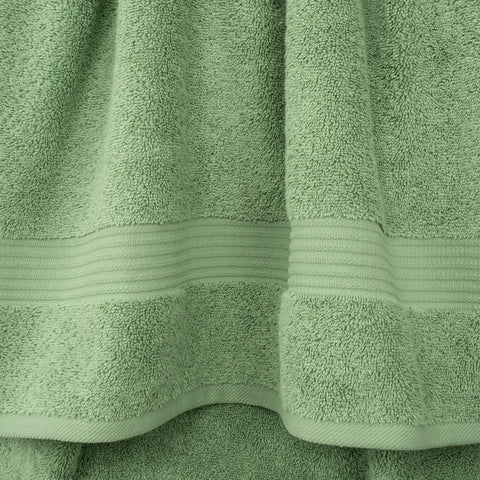 Cotton Paradise fast-dry Turkish cotton towels save space after showers.