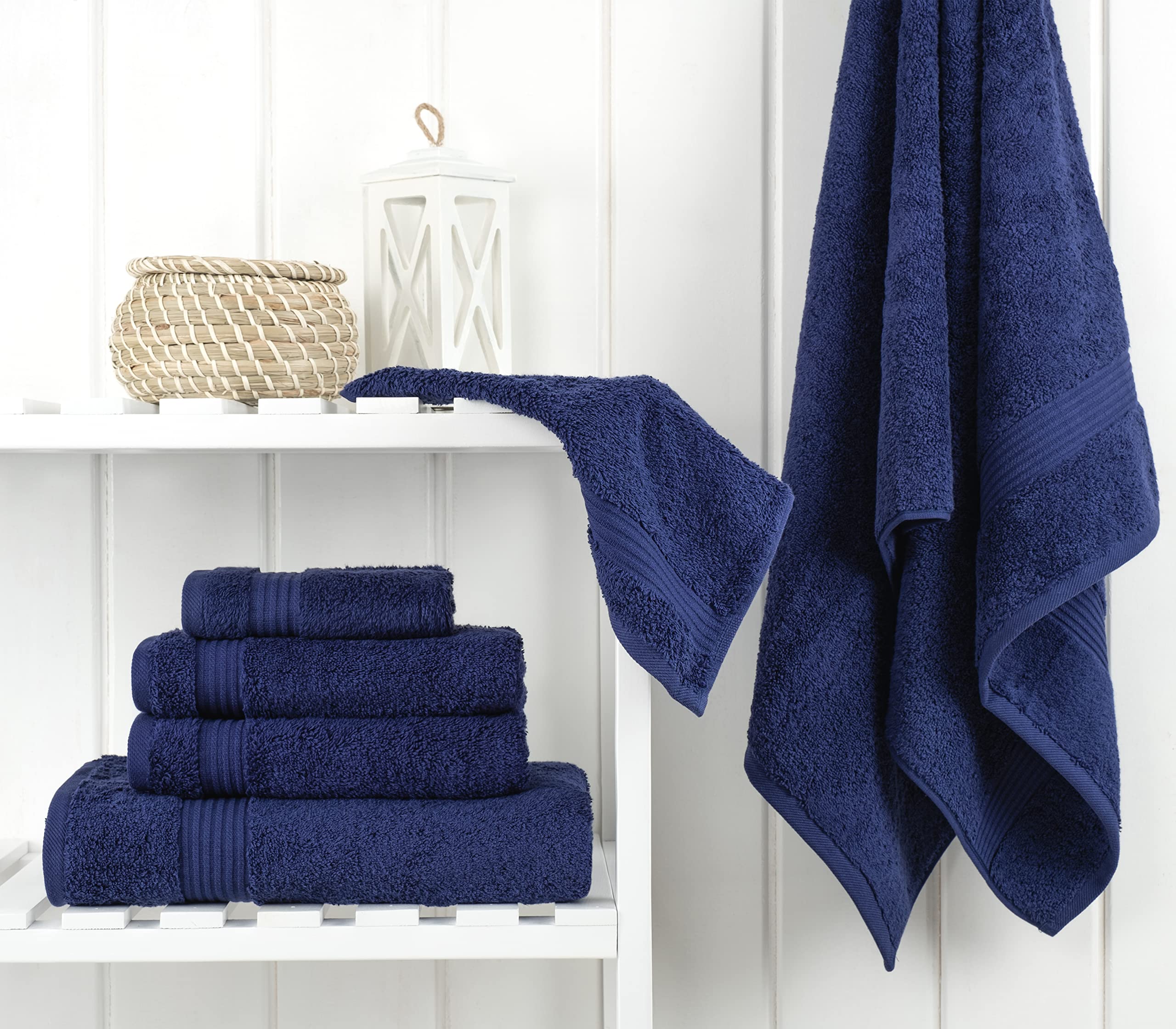 Close-up of Cotton Paradise towel texture highlighting plush, absorbent Turkish cotton.