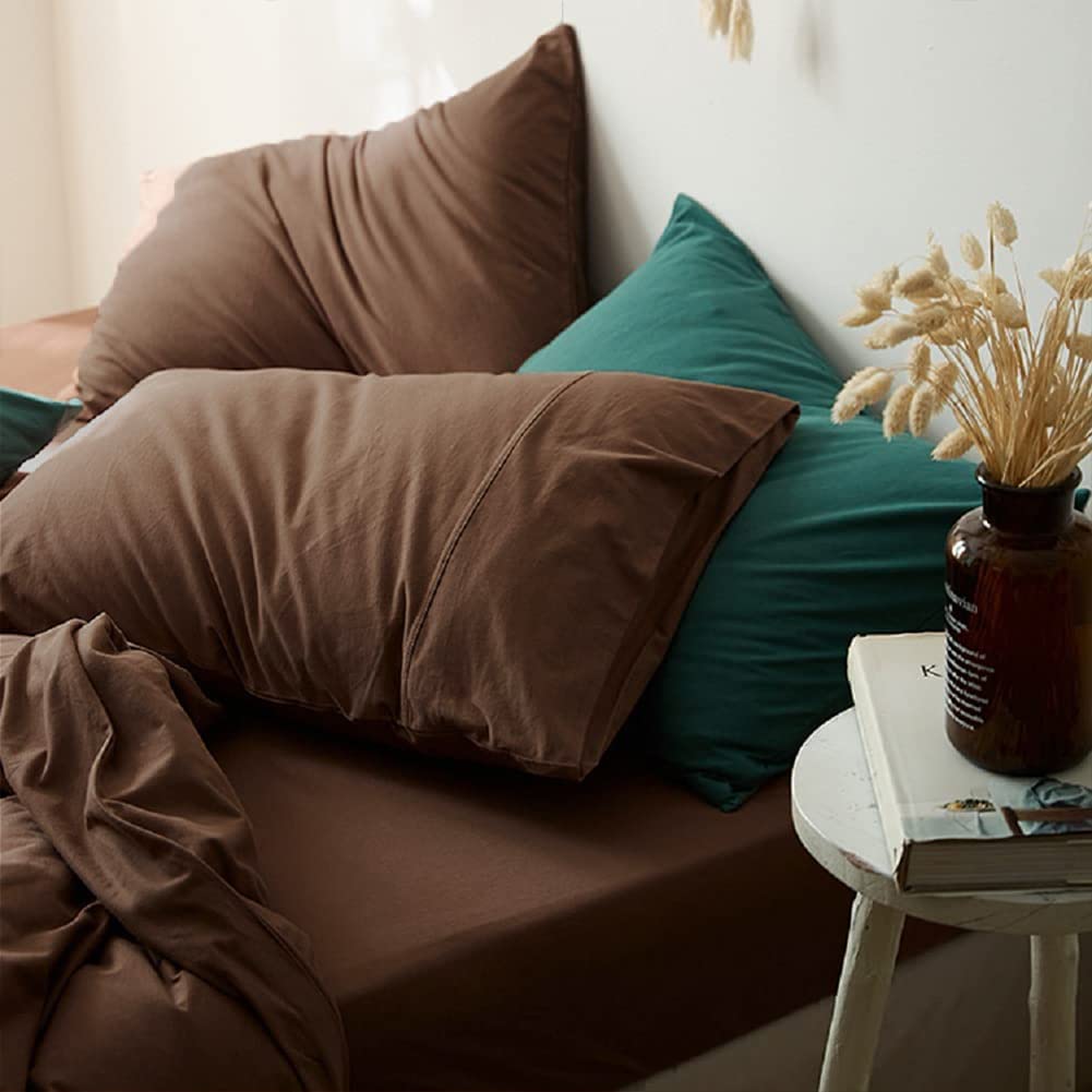 CoutureBridal microfiber bedding with a soft weave for everyday use