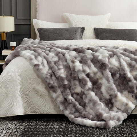 Cozy Bliss OEKO-TEX Standard 100 certified throw for safe family use