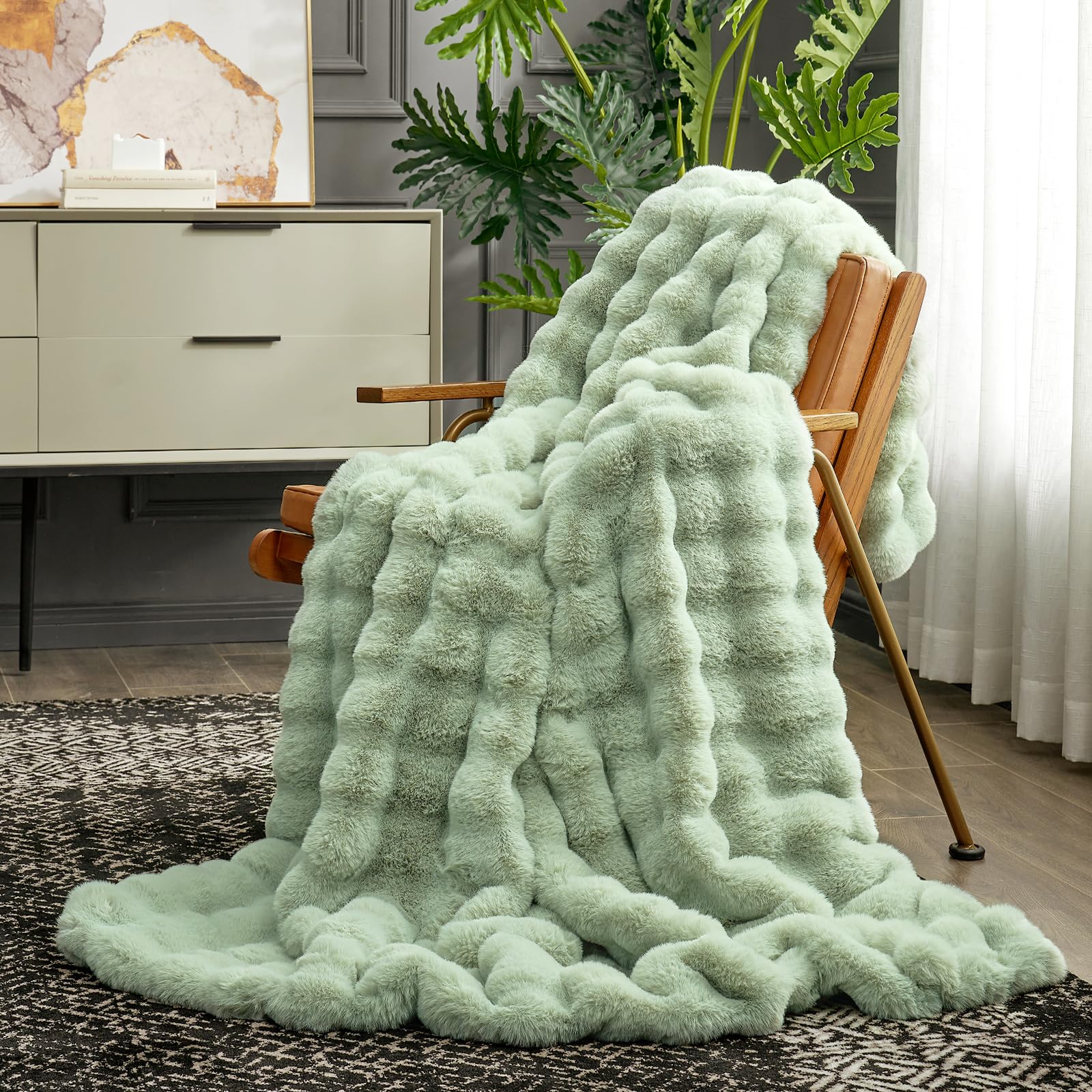 Cozy Bliss anti-fade, anti-shed fleece ensures lasting softness
