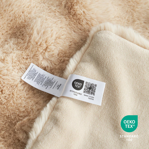 Cozy Bliss anti-fade fiber: long-lasting color and durability.