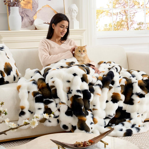 Bubble-shape plush throw highlighting tactile texture for lounging.