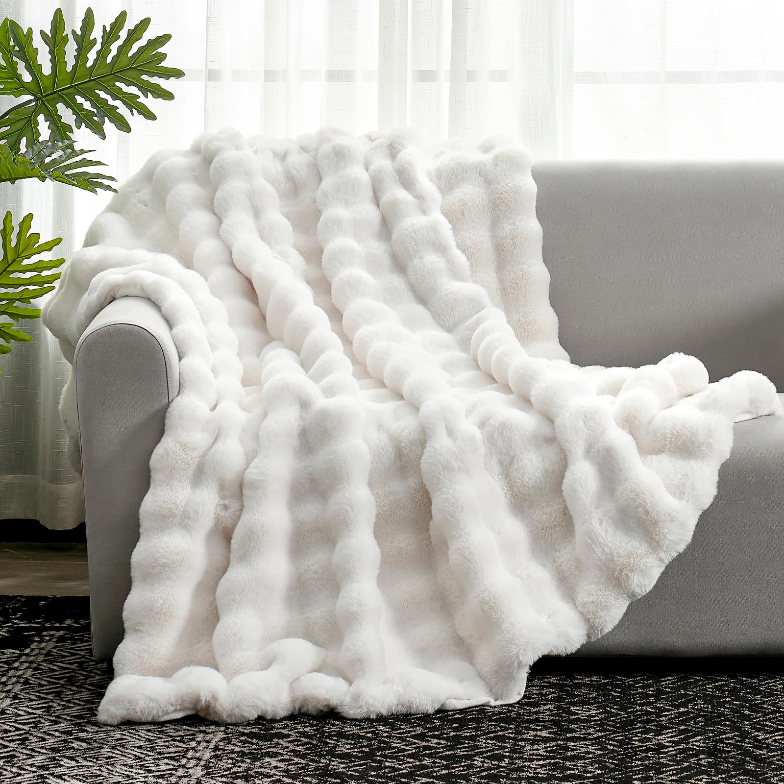 Cozy Bliss closeup fur details reveal high-low bubble design.