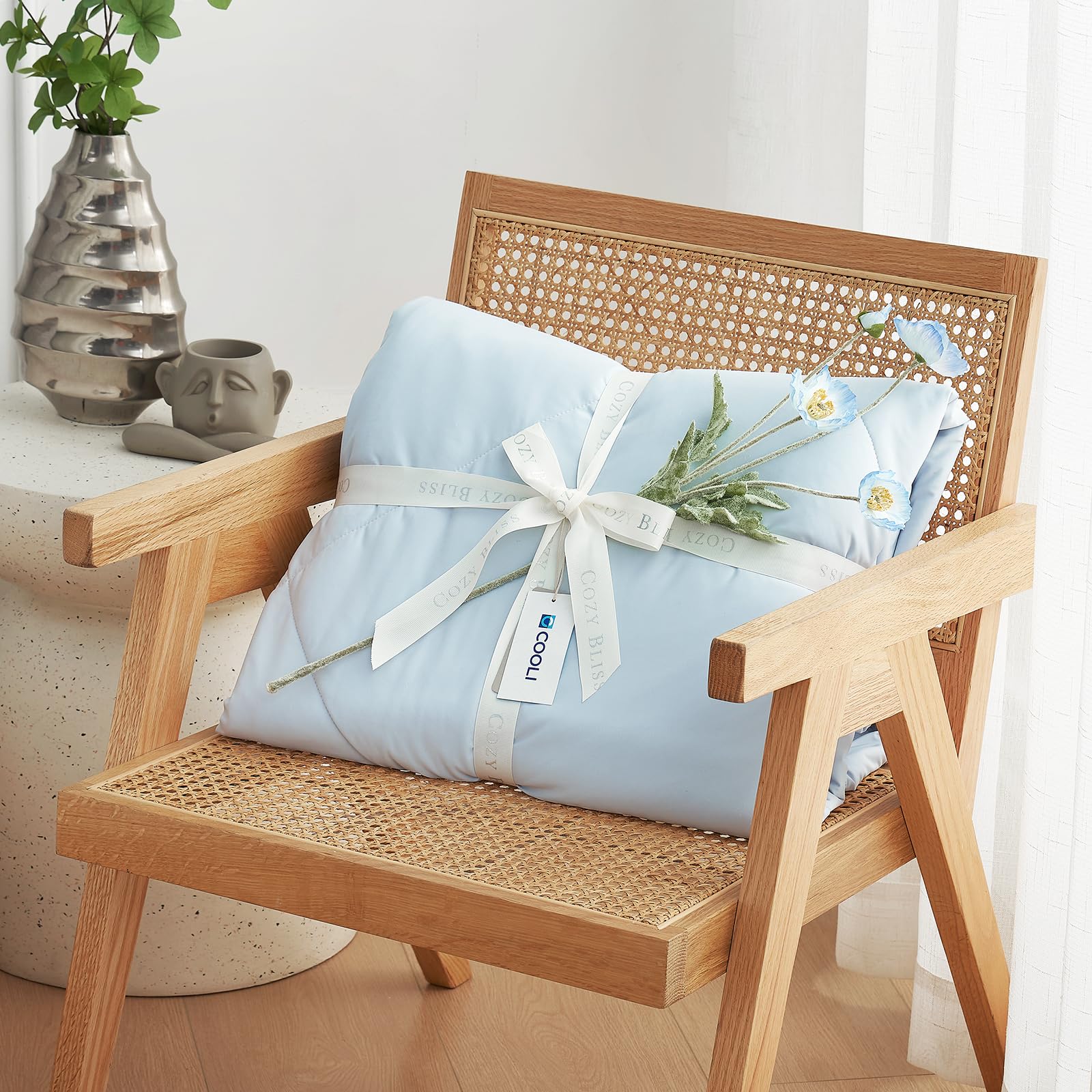 Cozy Bliss wash label highlights durable machine washable design