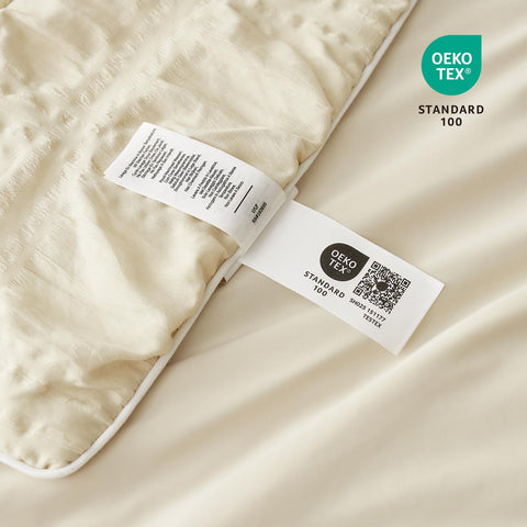 Cozy Bliss travel ready lightweight comforter suited for trips