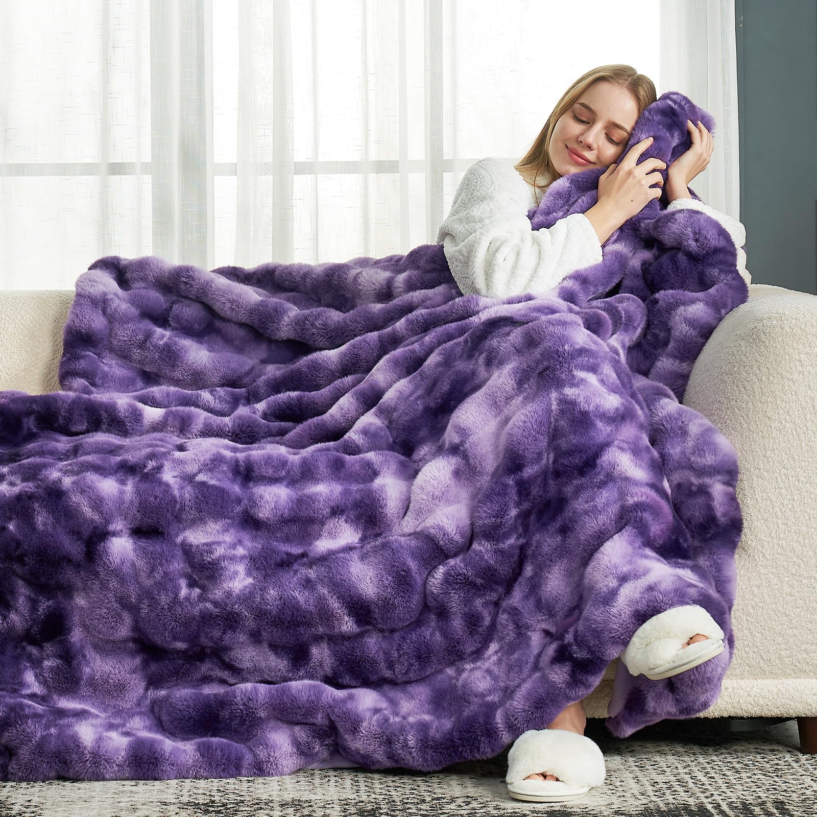 Cozy Bliss gift-ready plush throw perfect for cold evenings.