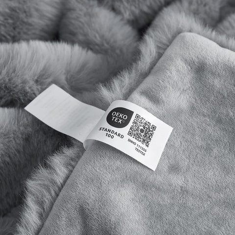 Cozy Bliss light-grey-colorway blends with most color schemes