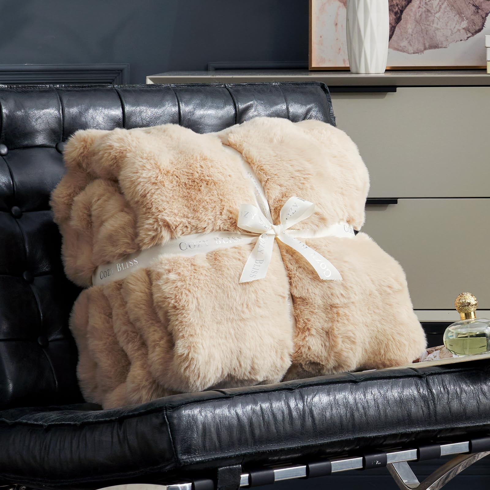 Cozy Bliss micromink inside detail: silky interior for smooth, breathable warmth.