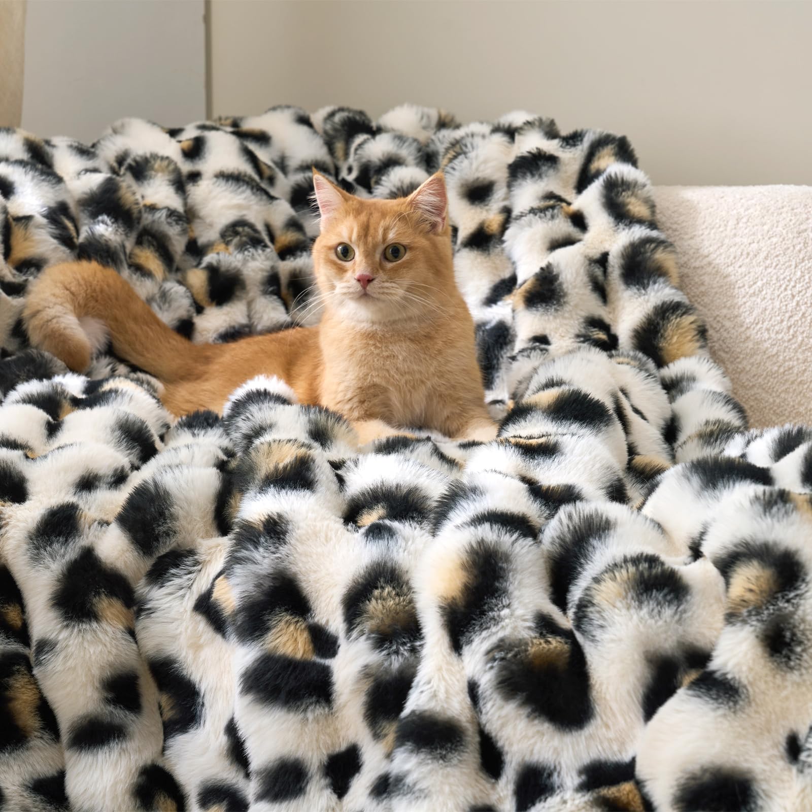 Cozy Bliss oeko-tex-certified throw ensures safe family-friendly comfort.