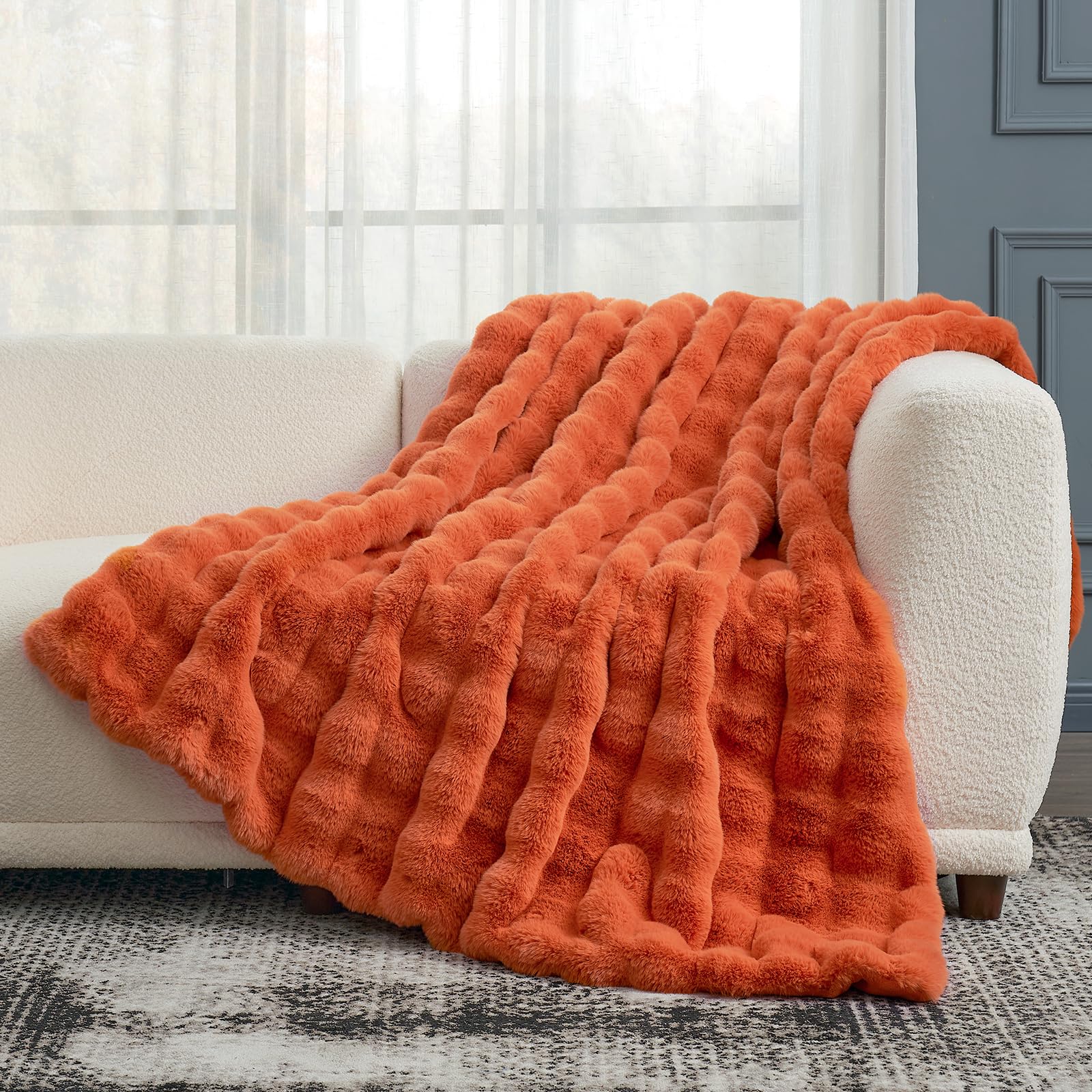 Cozy Bliss triple-anti fleece preserves color and softness over time