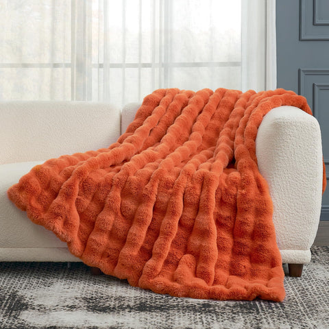 Cozy Bliss triple-anti fleece preserves color and softness over time