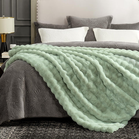 Cozy Bliss ultra-soft face-side faux rabbit fur for luxurious feel