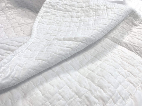Cozy Line bed skirt with 16-inch drop hides the bed base neatly
