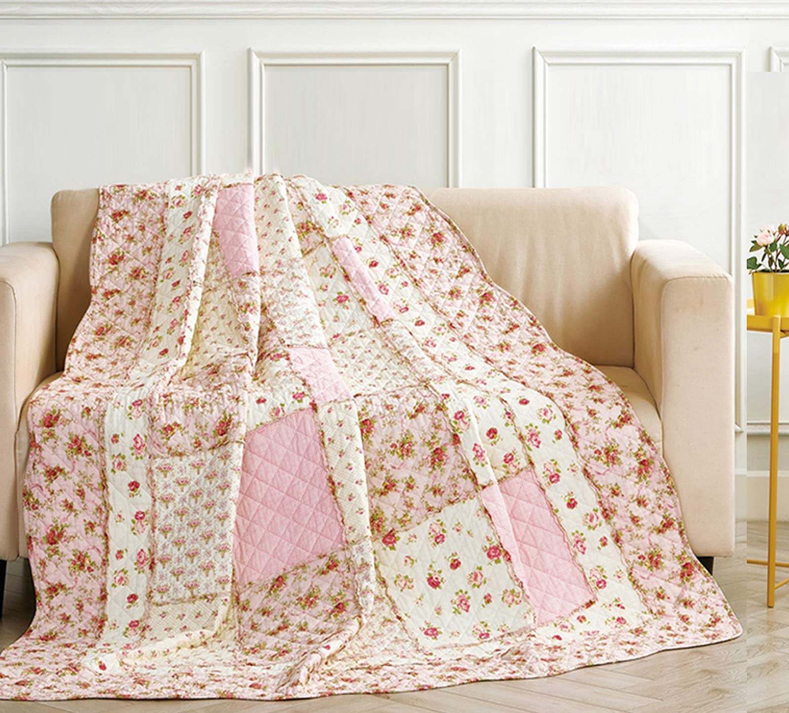 Cozyholy vintage shabby chic look enhances bedroom styling
