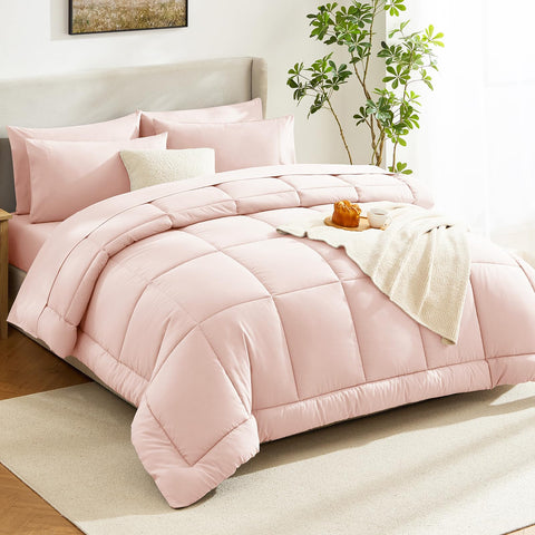 CozyLux all-season warmth concept for versatile year-round bedding