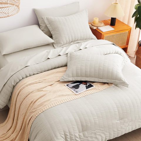CozyLux bedding in vacuum packaging for compact storage
