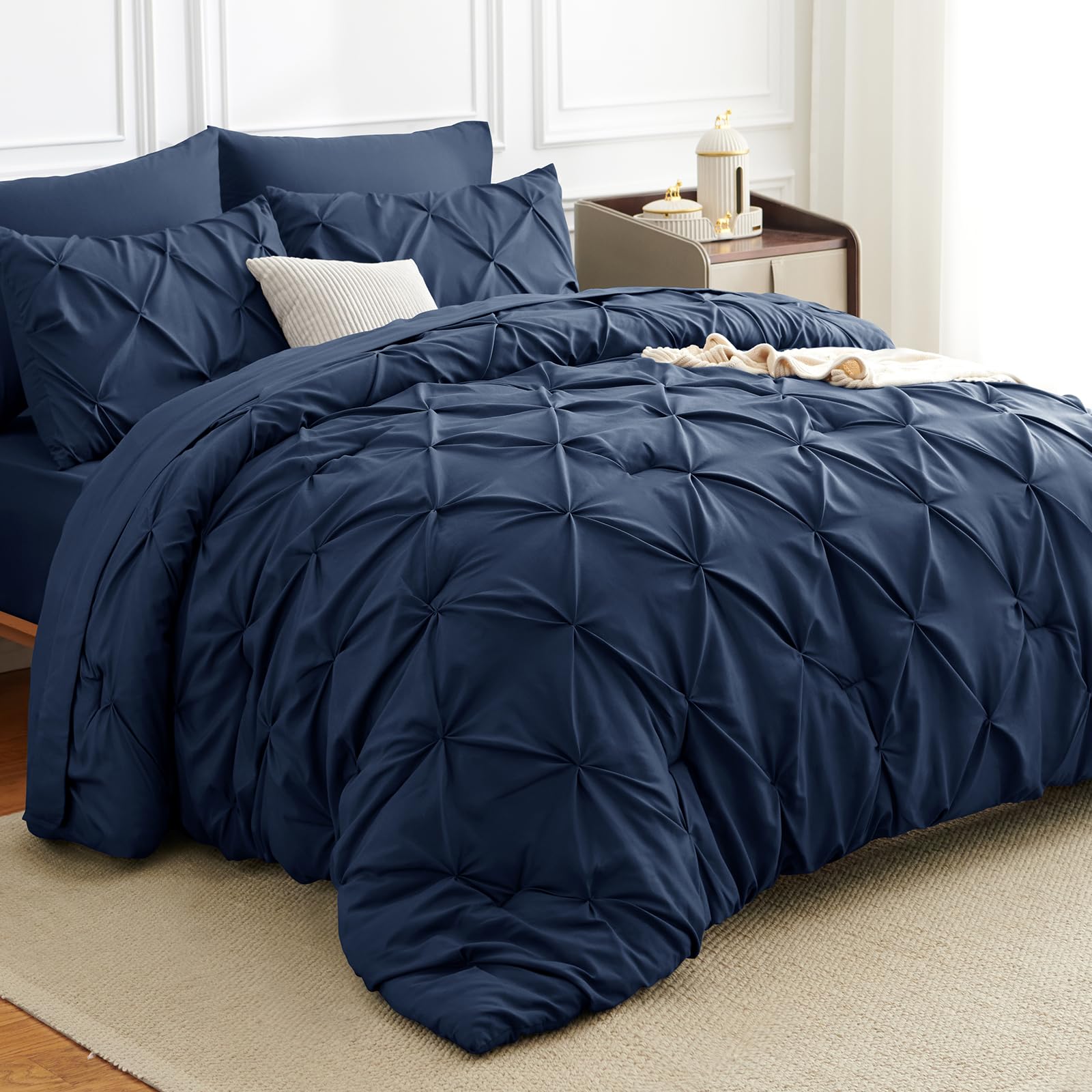 CozyLux comforter with box stitch detail for durable finish.